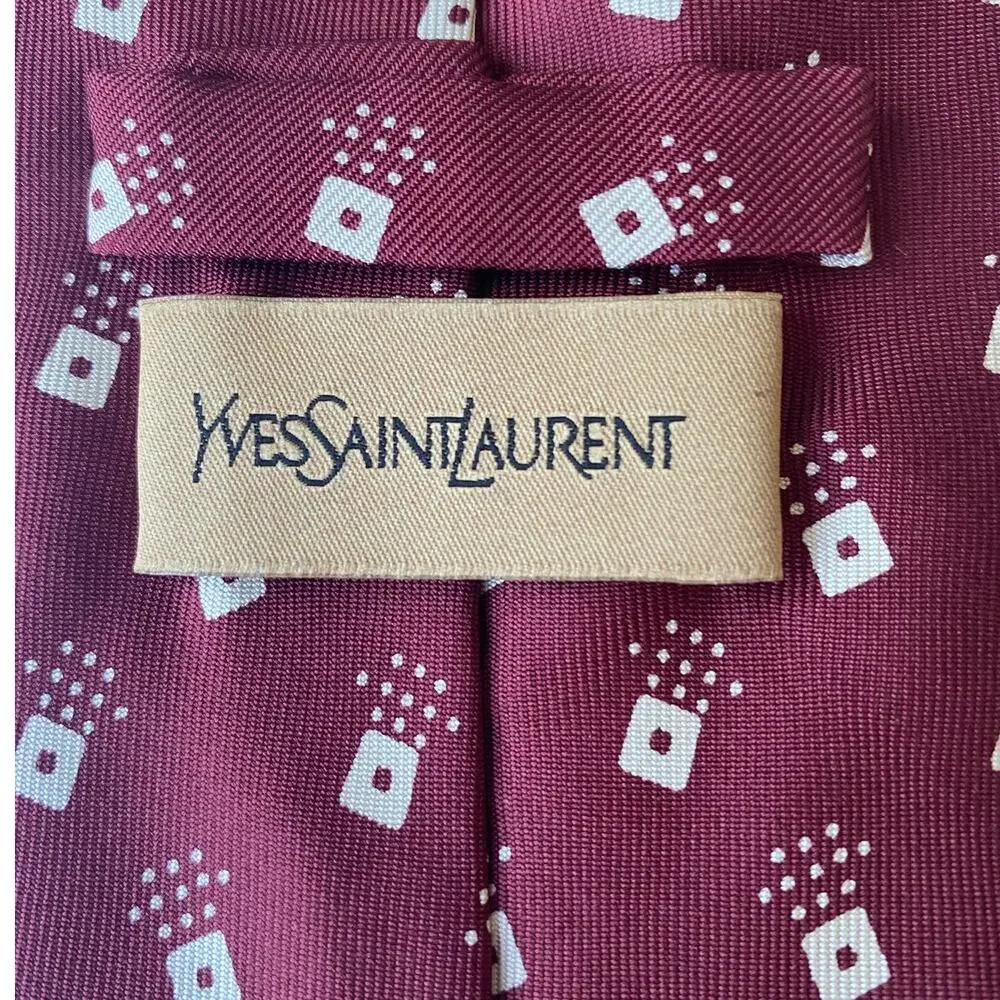 Yves Saint Laurent YSL Tie 100% Silk Made in Italy Neck Tie in Auburn 59